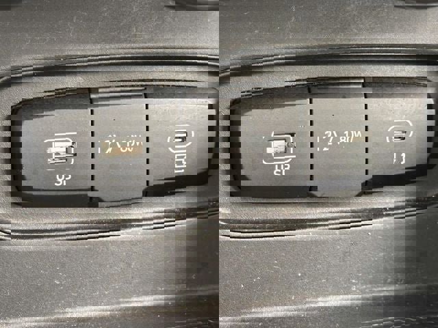 Used 2023 Hyundai Venue SEL image 34