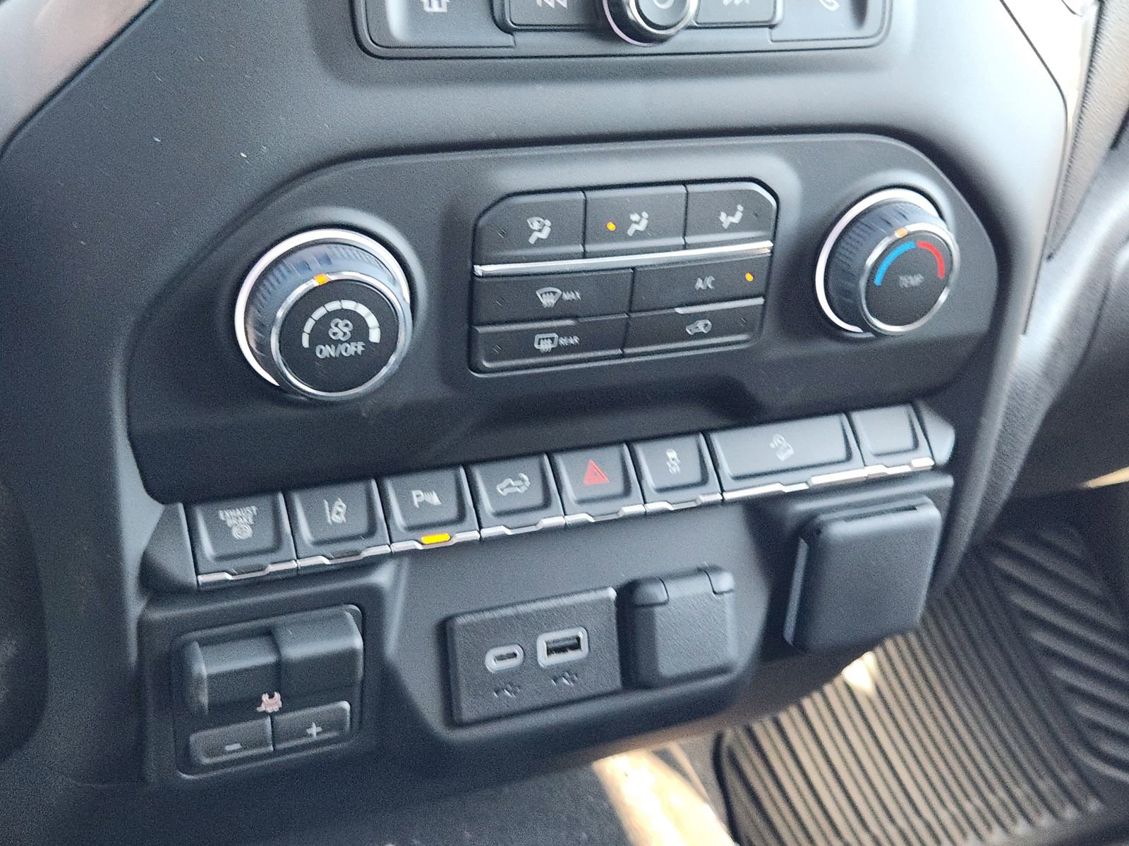 New 2026 Chevrolet Silverado 2500 Custom w/ Custom Value Package image 18