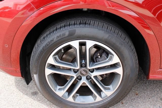 Used 2025 Audi Q5 Premium Plus w/ Premium Plus AWD/4WD image 12