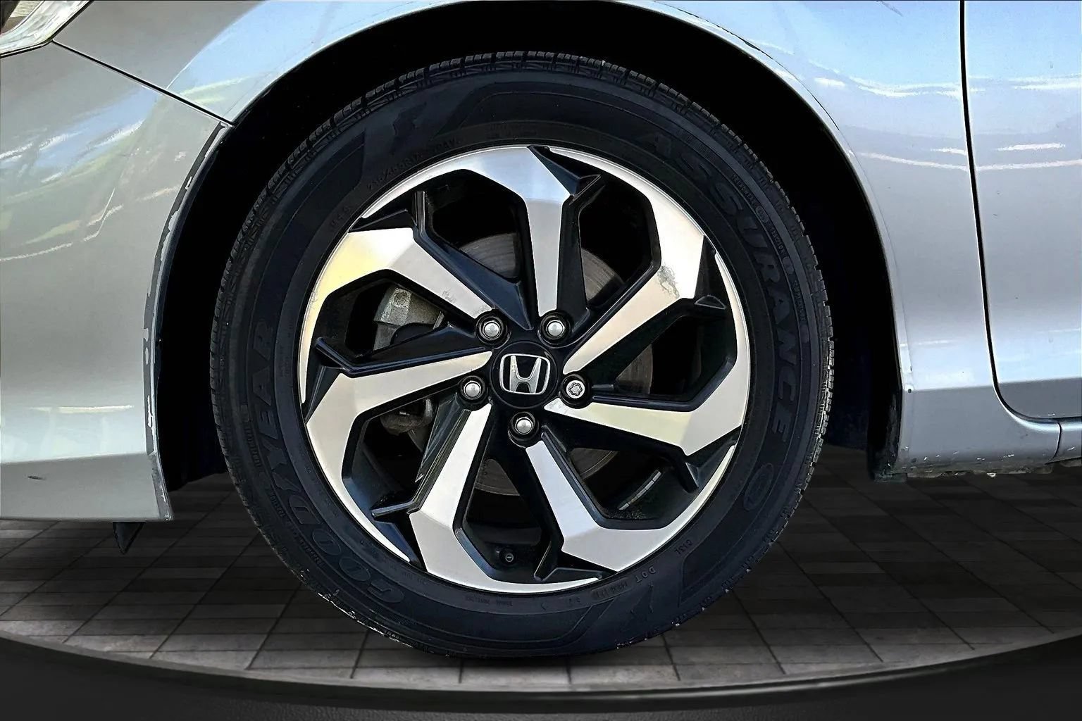 Used 2017 Honda Accord EX-L image 31