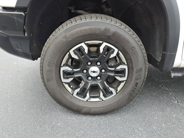 Used 2023 Chevrolet Silverado 1500 ZR2 image 9