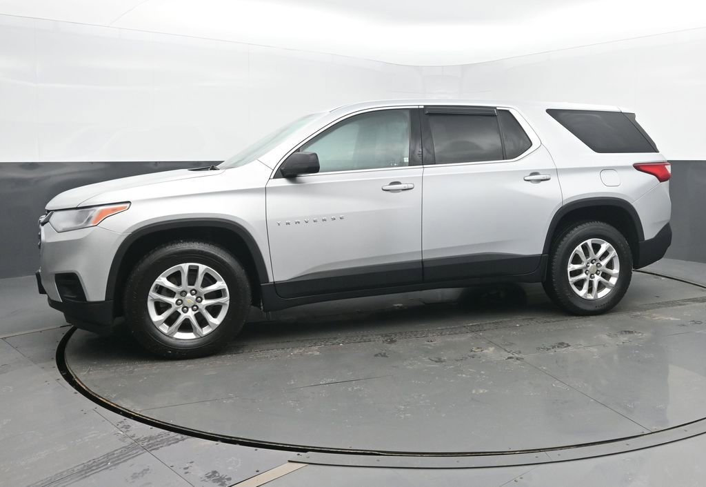 Used 2018 Chevrolet Traverse LS image 2