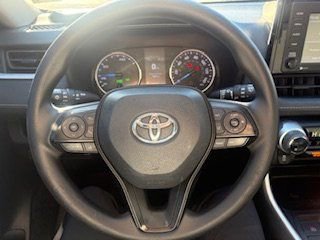 Used 2021 Toyota RAV4 XLE w/ Convenience Package image 7