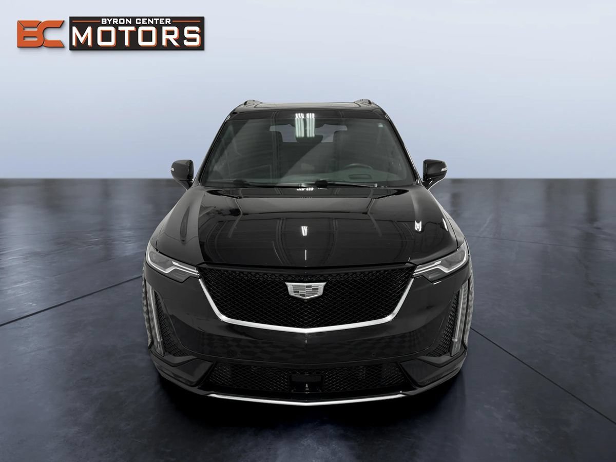Used 2023 Cadillac XT6 Sport w/ Technology Package AWD/4WD image 8