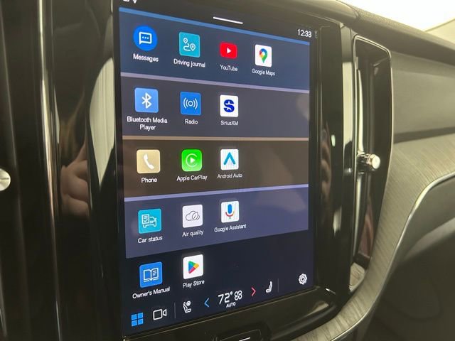 Used 2025 Volvo XC60 B5 Plus image 18