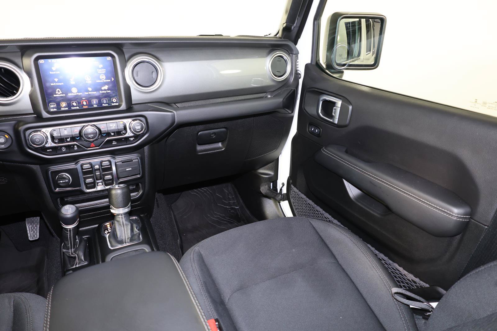 Used 2023 Jeep Wrangler Unlimited Sahara w/ LED Lighting Group AWD/4WD image 11