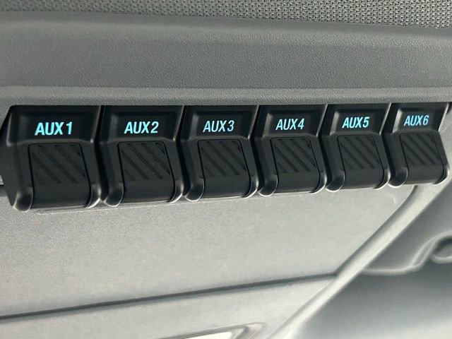 Used 2025 Ford F250 XL w/ XL Chrome Package image 7