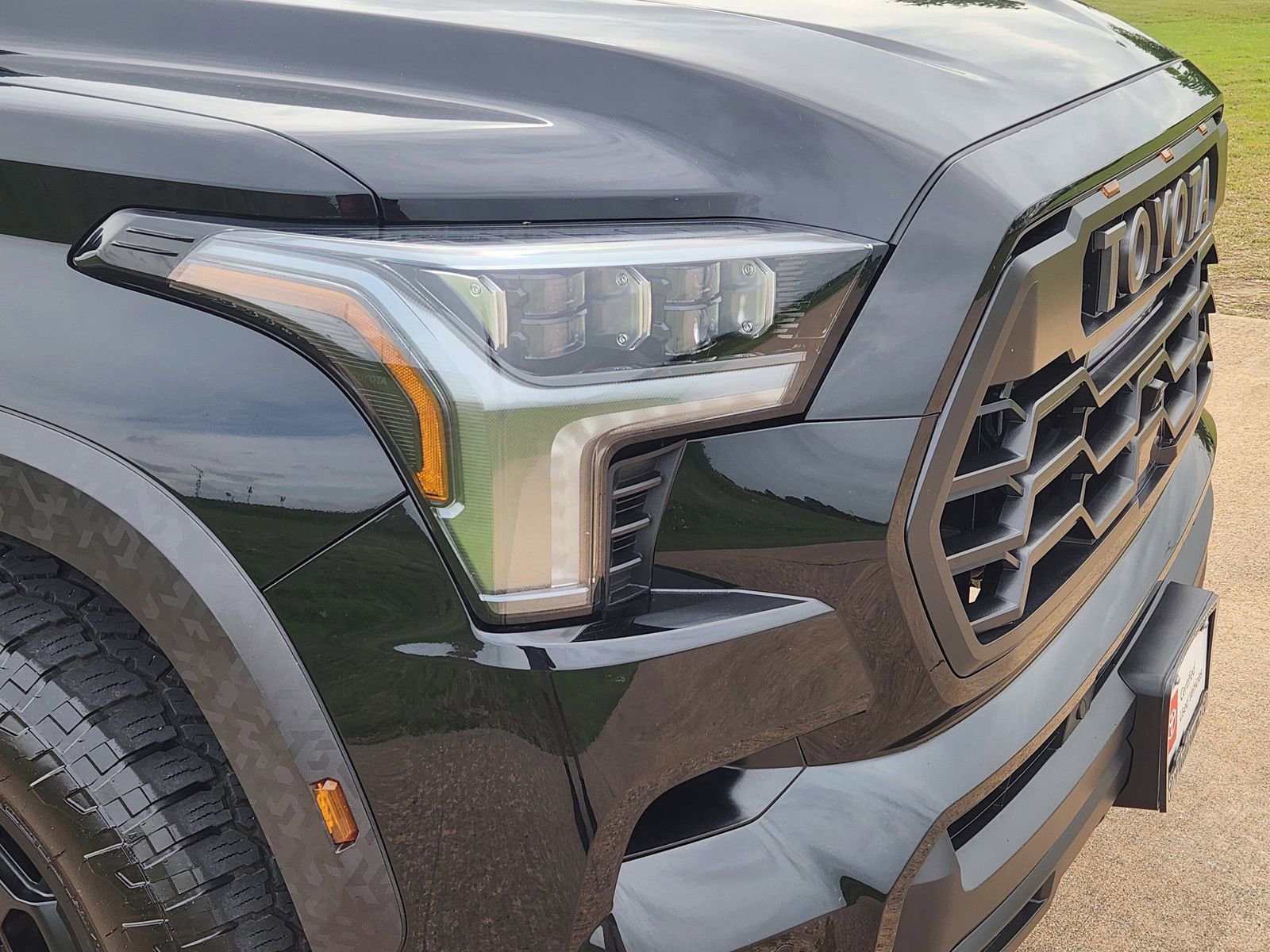 Used 2025 Toyota Sequoia TRD Pro AWD/4WD image 12