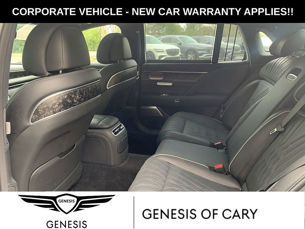 Used 2025 Genesis G90 3.5T AWD/4WD image 19