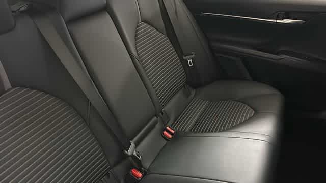 Used 2023 Toyota Camry SE w/ Cold Weather Package FWD image 31