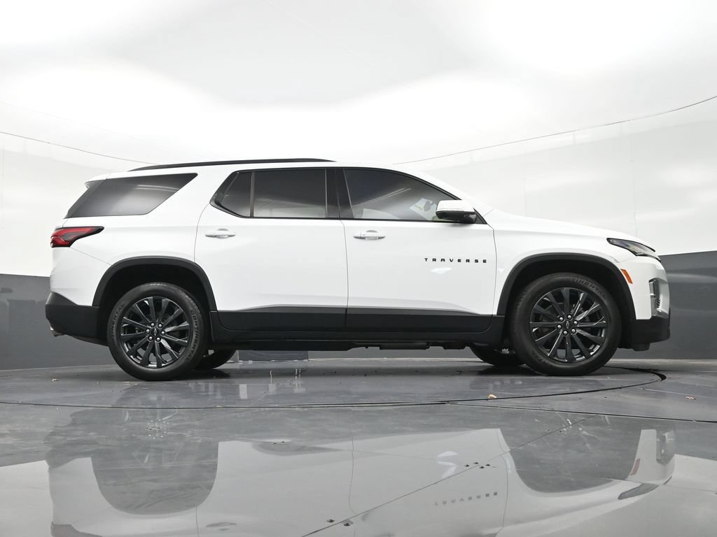 Used 2023 Chevrolet Traverse RS FWD image 34