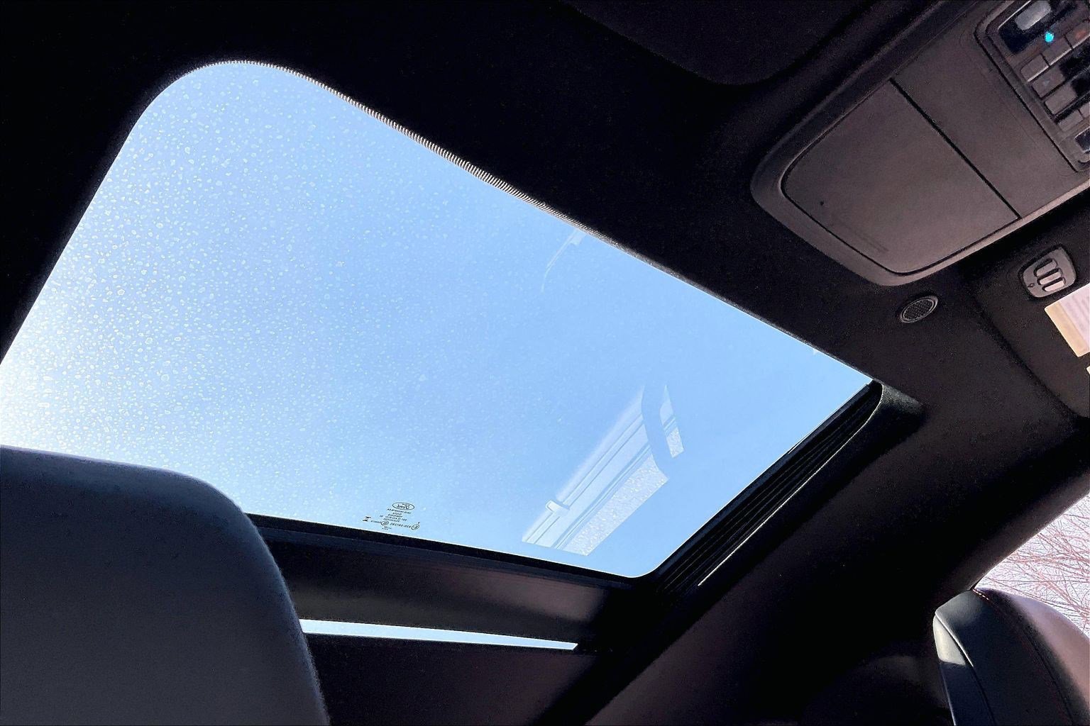 Used 2025 Ford Explorer ST image 16