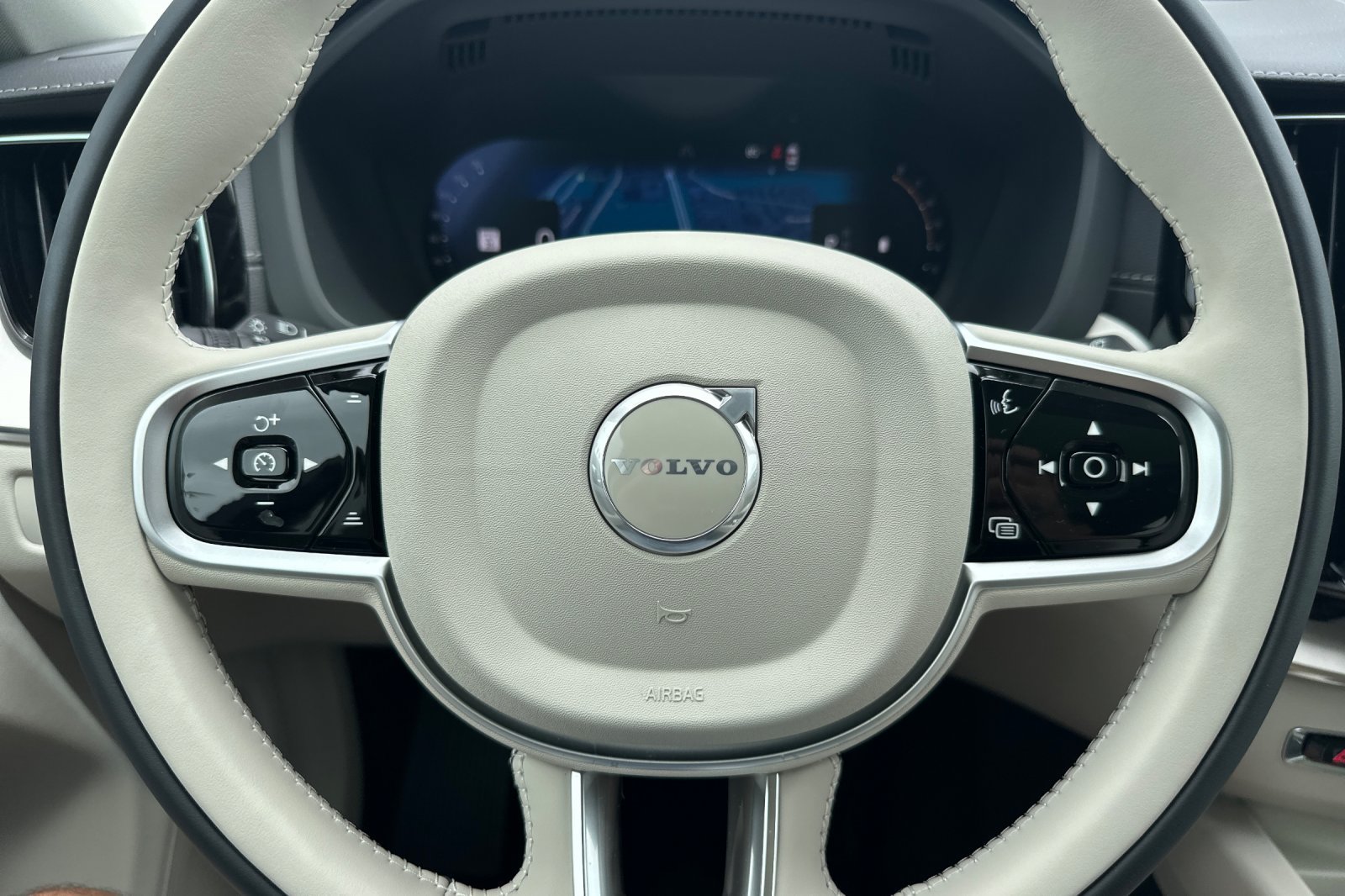 New 2026 Volvo XC60 B5 Ultra w/ Climate Package PRO AWD/4WD image 20