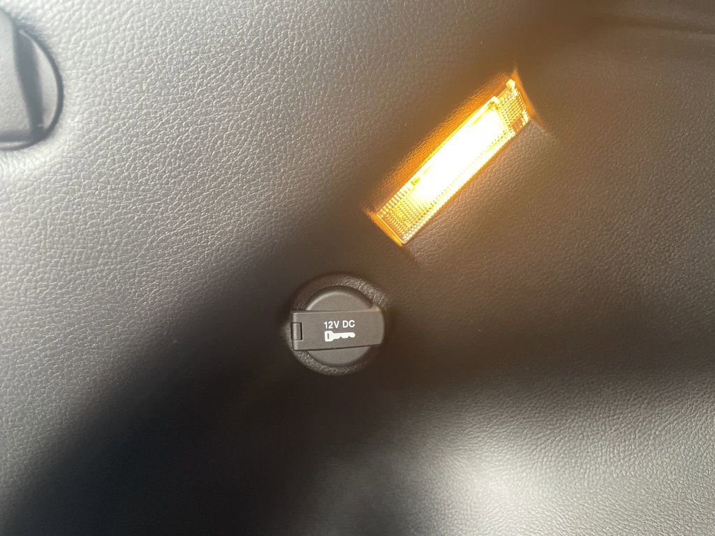 Used 2024 Jeep Compass Latitude image 31