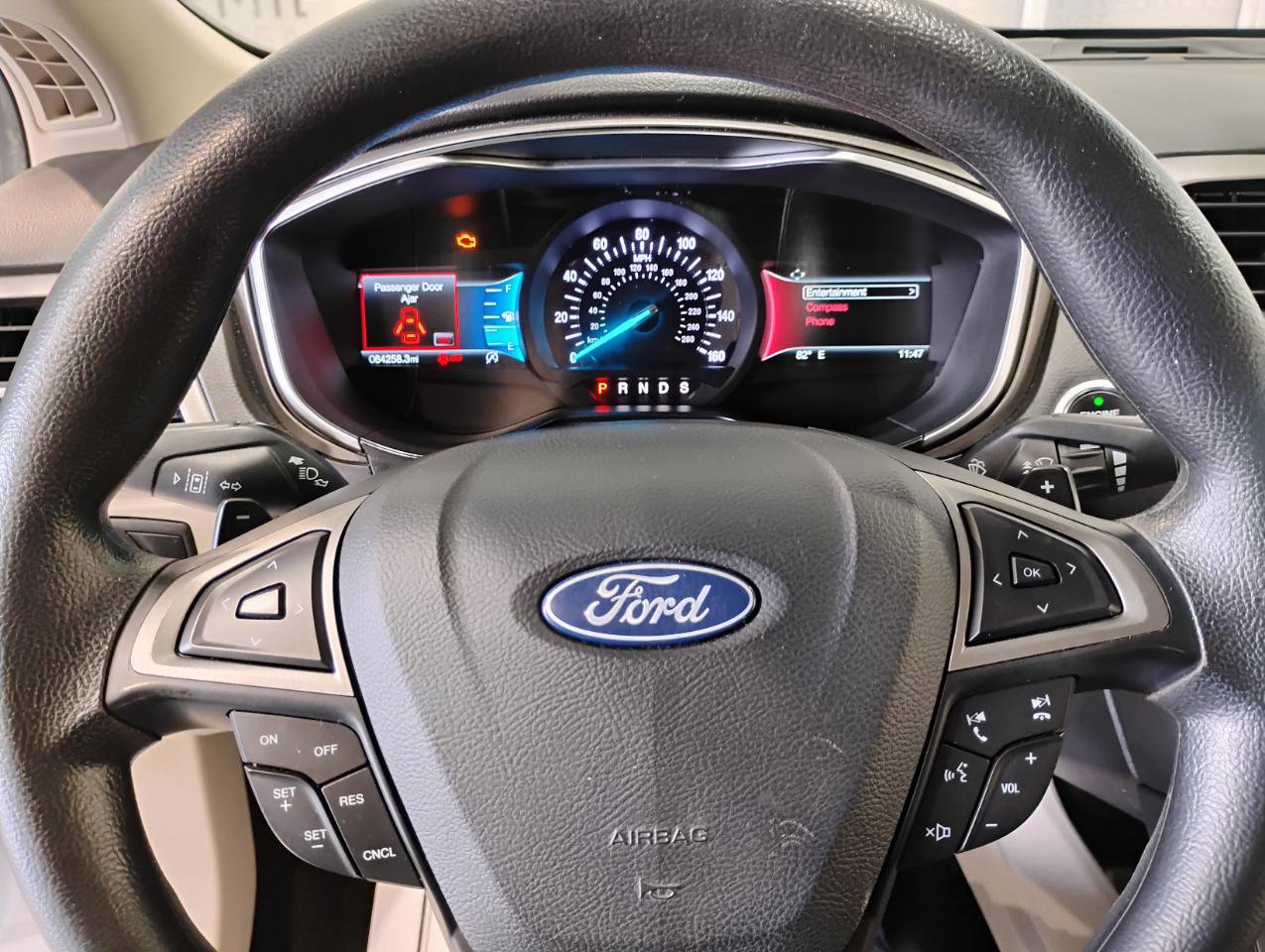 Used 2019 Ford Fusion SE image 19