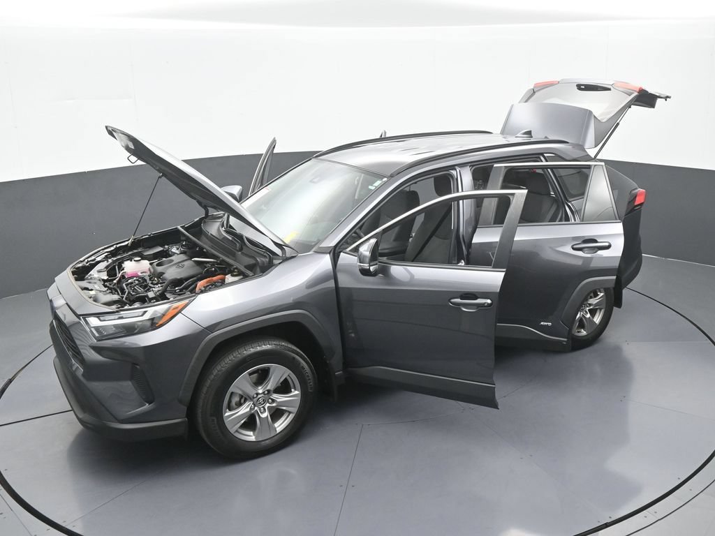 Used 2024 Toyota RAV4 XLE AWD/4WD image 58