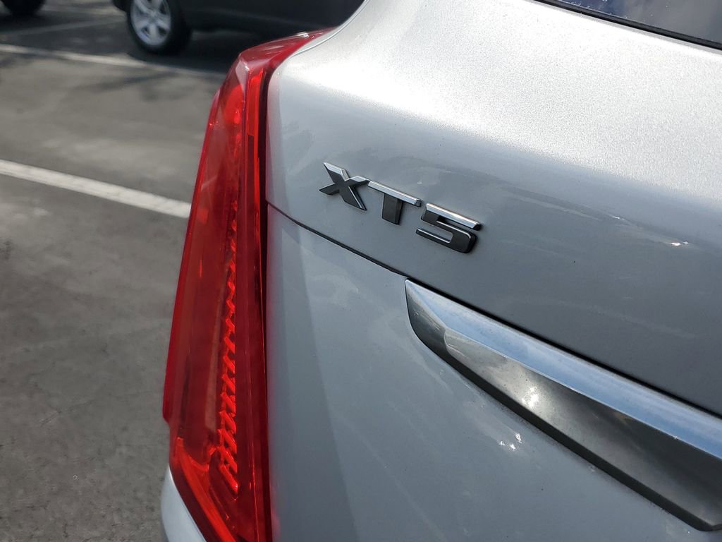 Used 2019 Cadillac XT5 Premium Luxury w/ Driver Assist Package image 30