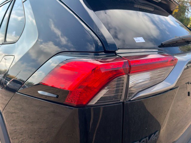 Used 2021 Toyota RAV4 Limited AWD/4WD image 10