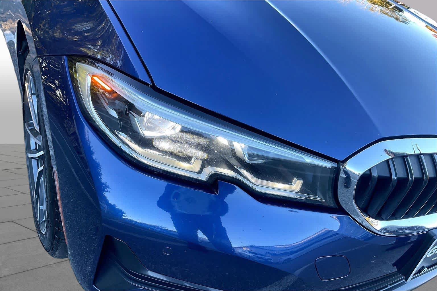 Used 2019 BMW 330i xDrive Sedan w/ Convenience Package AWD/4WD image 26