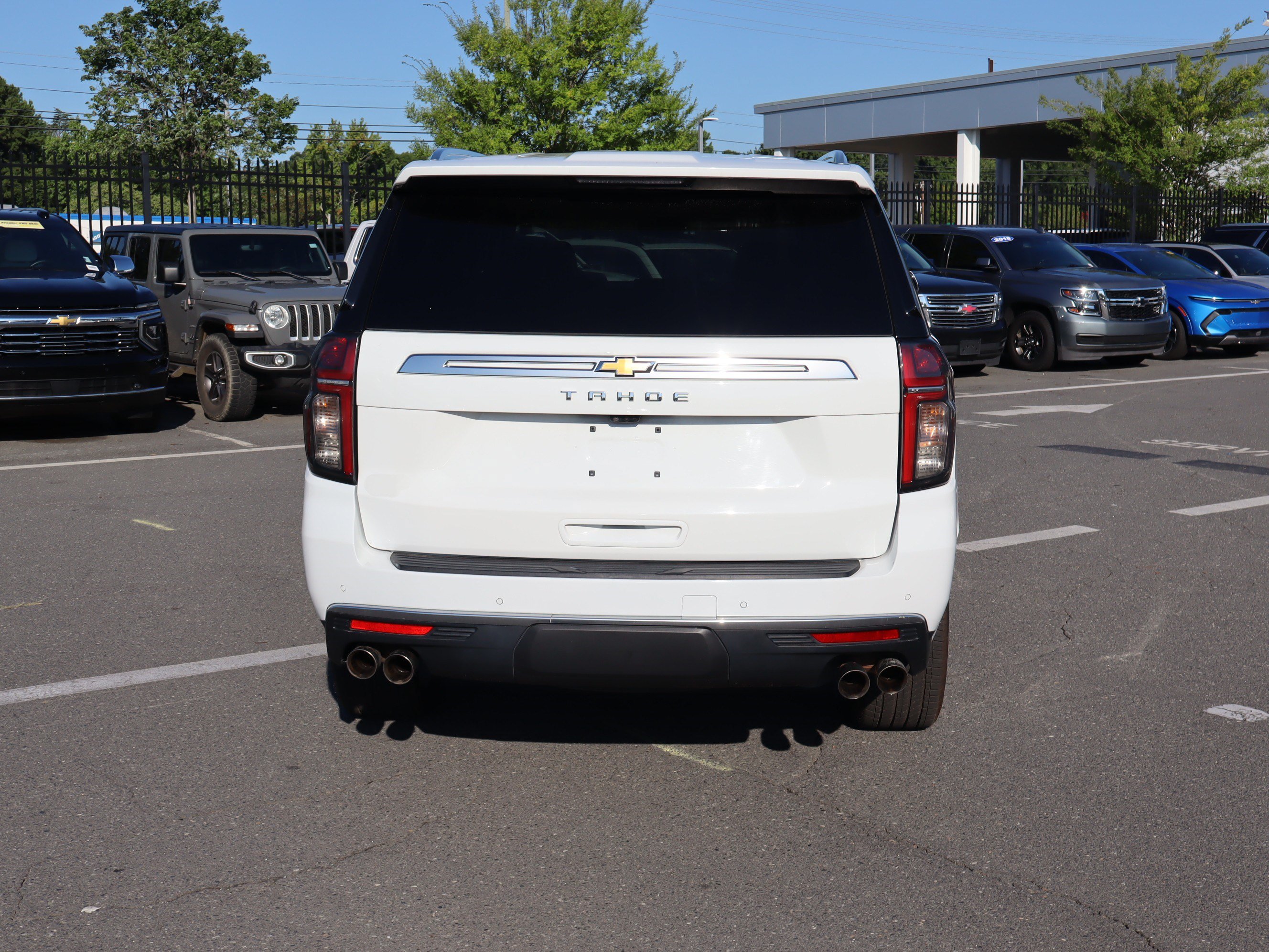 Used 2023 Chevrolet Tahoe High Country w/ Premium Package AWD/4WD image 9