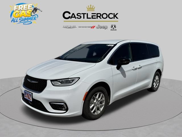 New 2026 Chrysler Pacifica Select