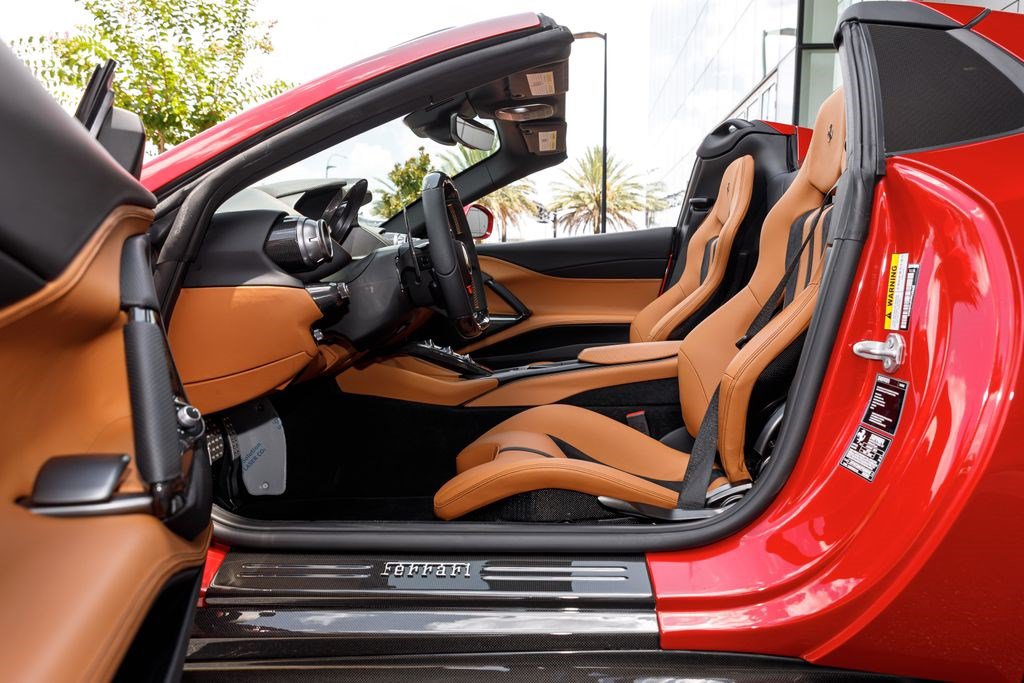 Used 2023 Ferrari 812 GTS RWD image 25