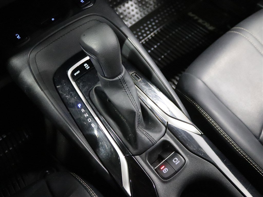 Used 2020 Toyota Corolla XLE FWD image 25