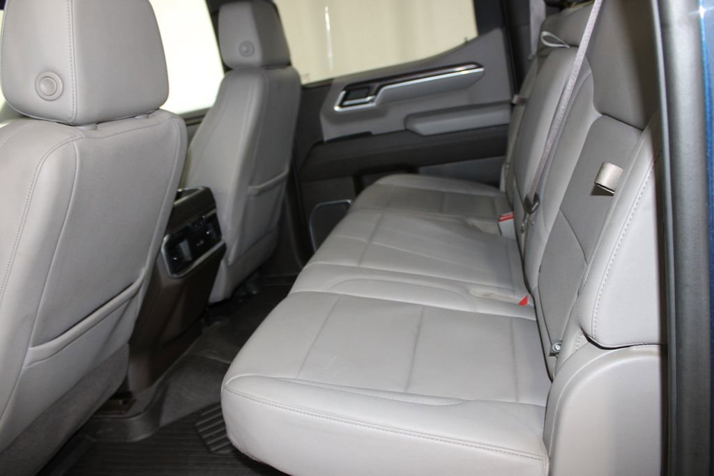 Used 2023 Chevrolet Silverado 1500 LTZ AWD/4WD image 31
