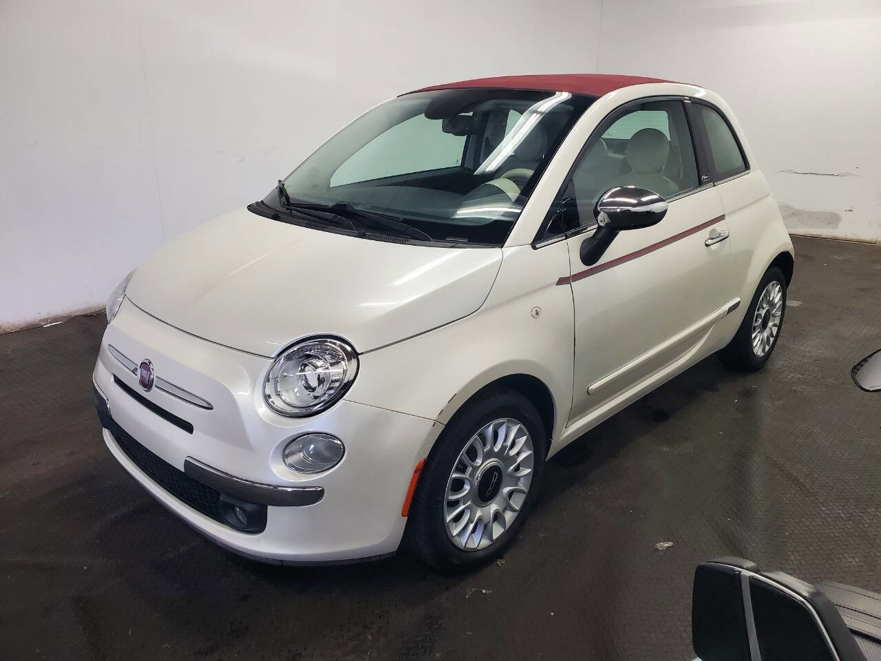 Used 2015 FIAT 500 Lounge w/ Luxury Leather Package FWD image 1