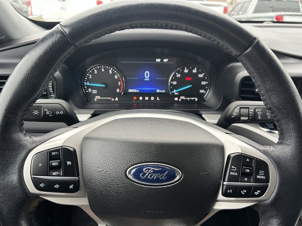Used 2023 Ford Explorer XLT image 17