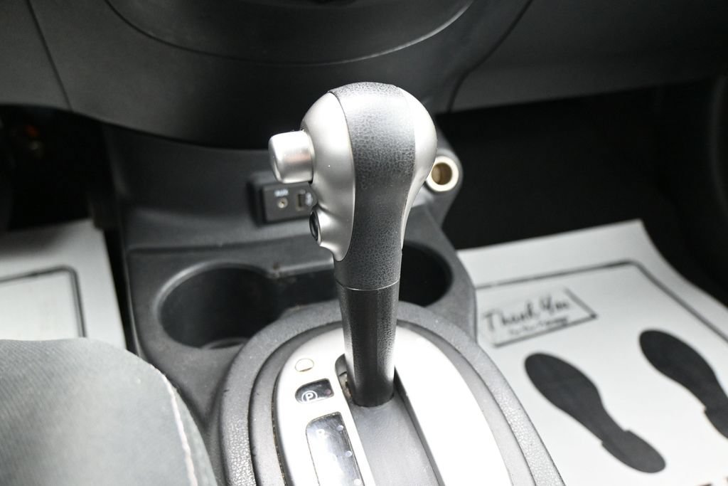 Used 2019 Nissan Versa SV FWD image 18
