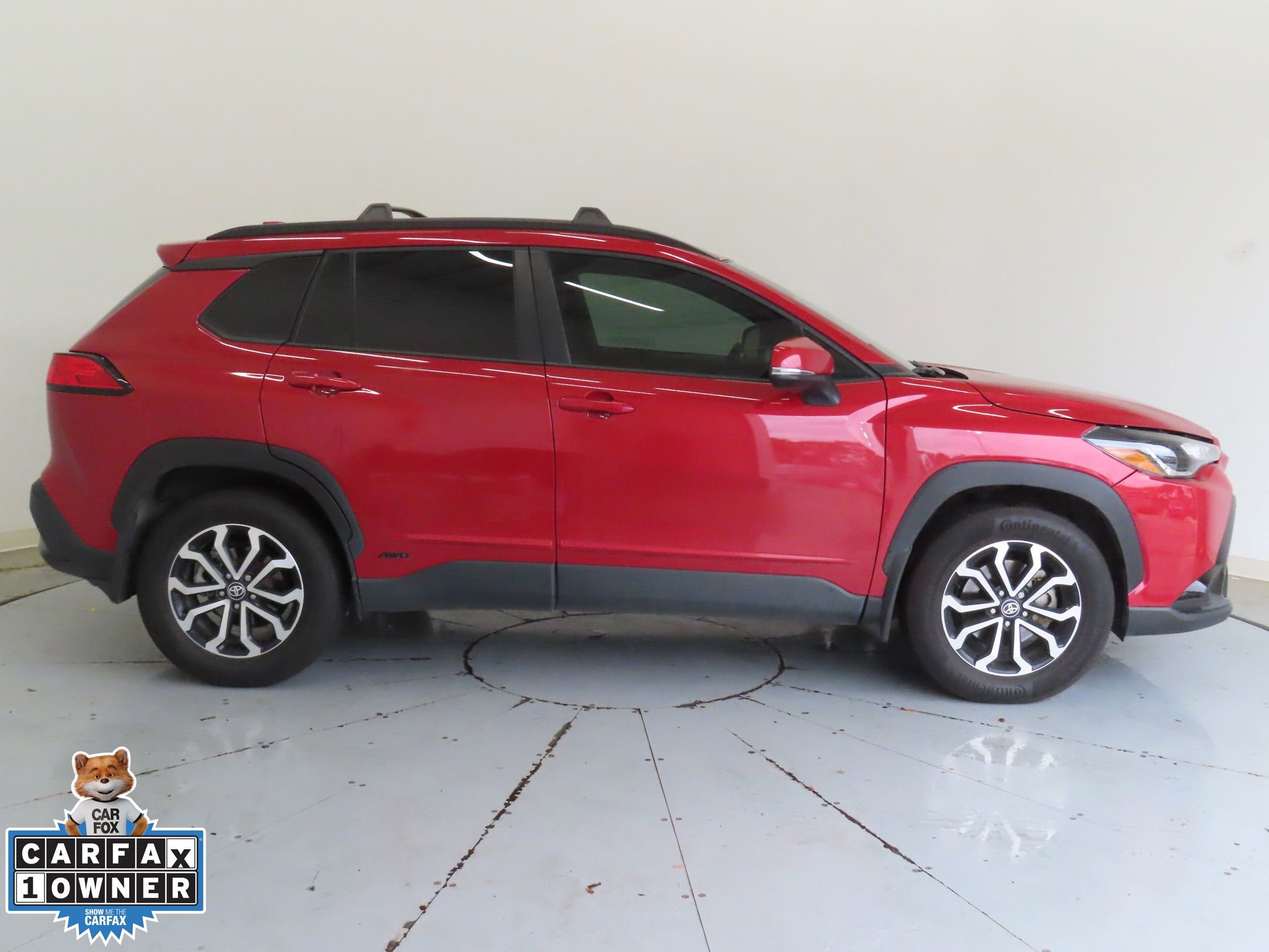 Used 2024 Toyota Corolla Cross SE AWD/4WD image 2