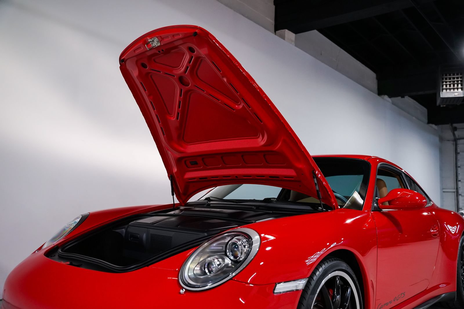 Used 2012 Porsche 911 Carrera 4 GTS AWD/4WD image 48