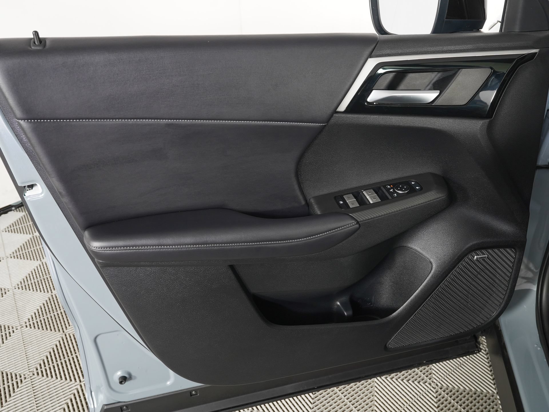 New 2026 Mitsubishi Outlander AWD image 10
