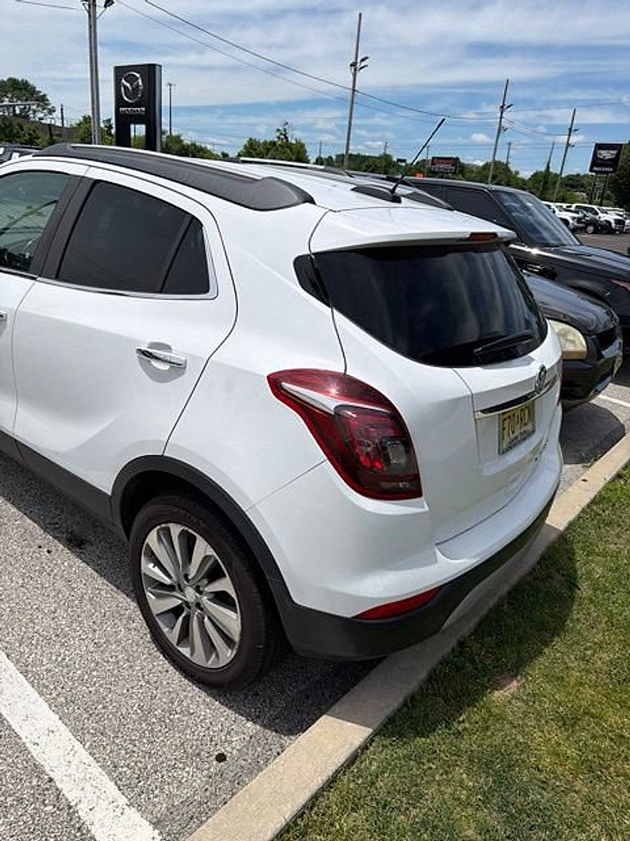 Used 2019 Buick Encore Preferred AWD/4WD image 8