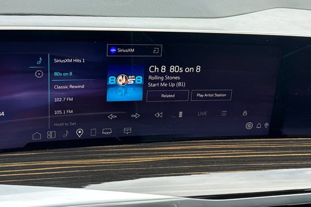 Certified 2025 Cadillac Escalade Premium Luxury image 19