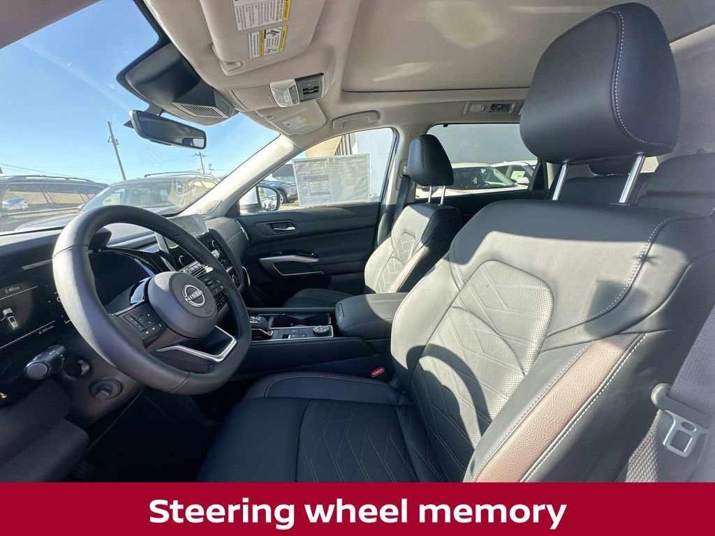 New 2025 Nissan Pathfinder Platinum w/ Cargo Package image 22