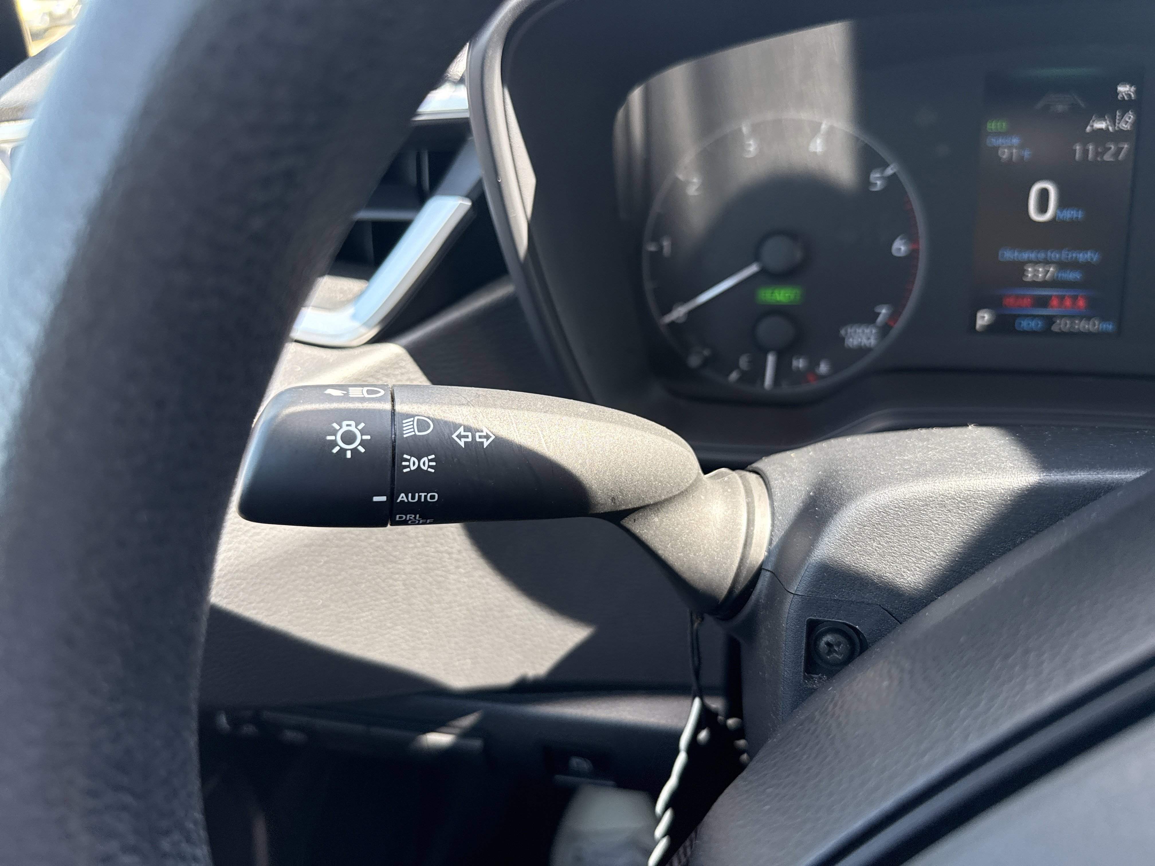 Used 2025 Toyota Corolla LE image 23