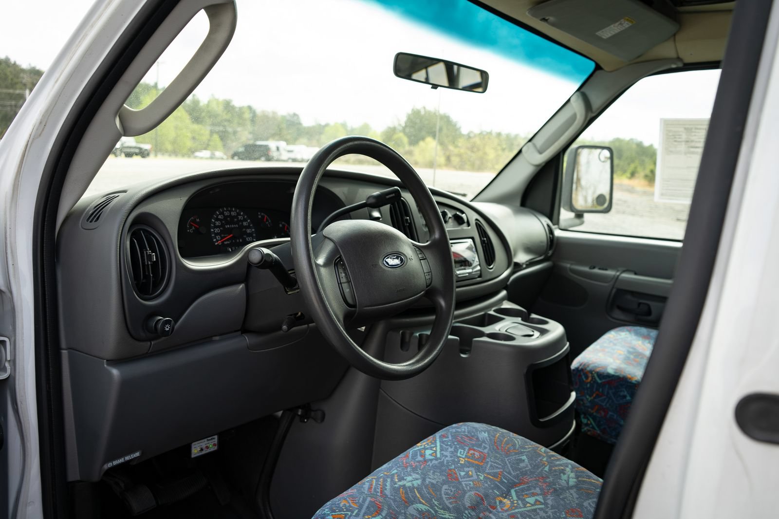 Used 2003 Ford E-450 and Econoline 450 RWD image 12