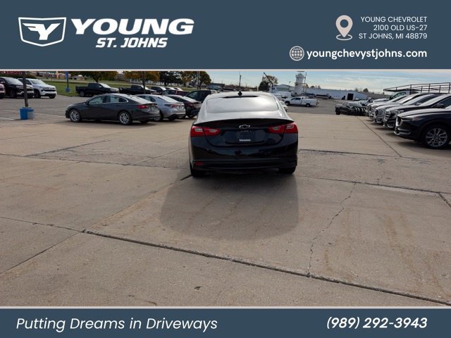 Used 2018 Chevrolet Malibu LT w/ Redline Edition FWD image 6