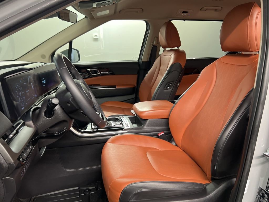 Used 2024 Kia Carnival SX image 26