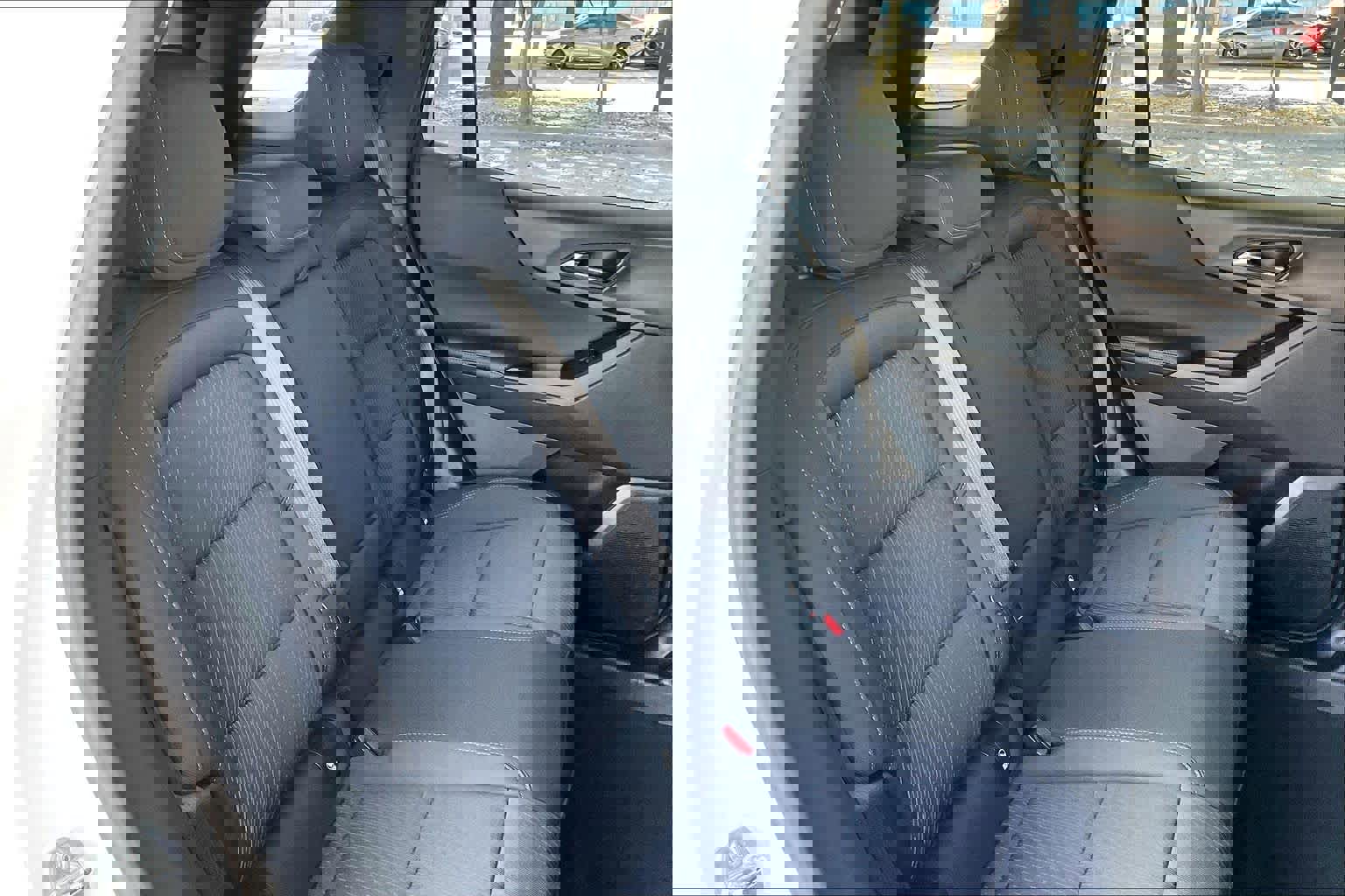 Used 2025 Chevrolet Equinox LT image 17