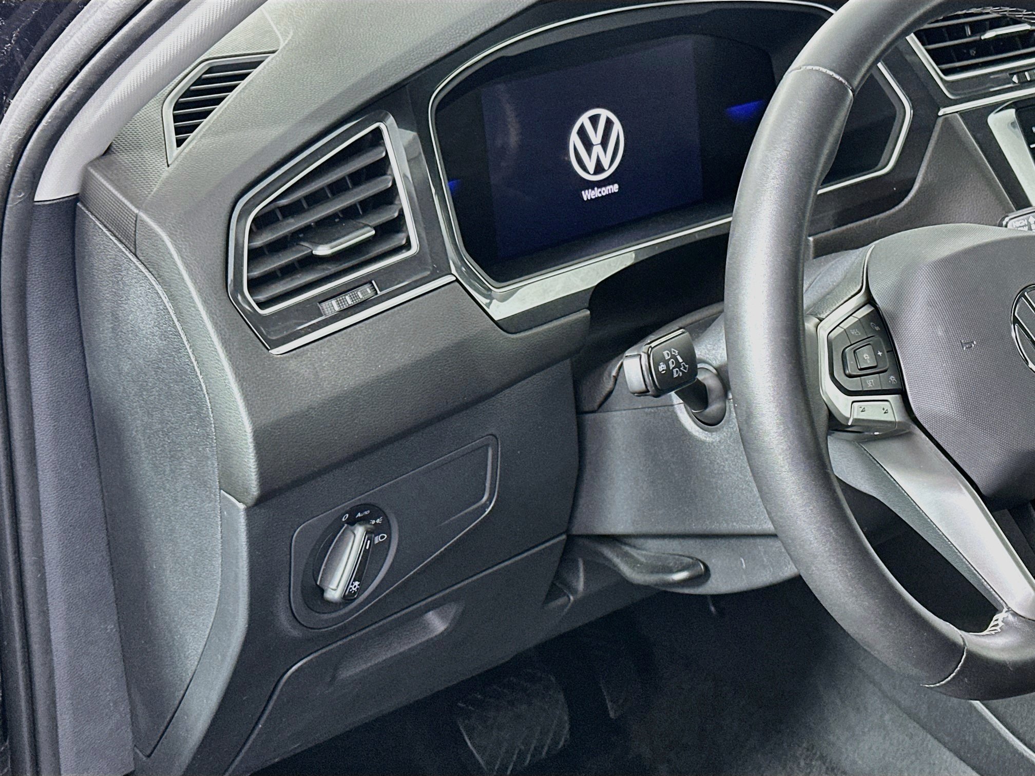 Used 2024 Volkswagen Tiguan S FWD image 16