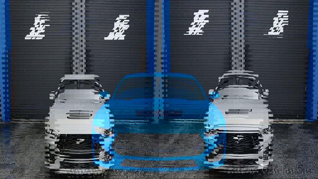 Used 2025 Ford Mustang GT image 9