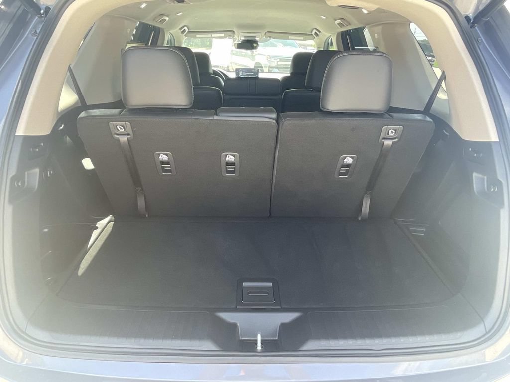 Used 2025 Honda Pilot EX-L image 8