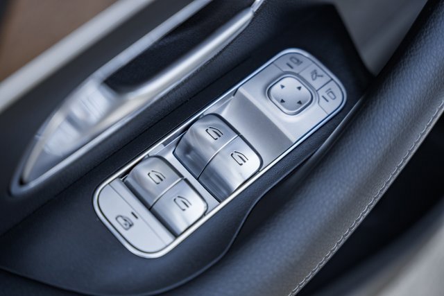 Certified 2025 Mercedes-Benz GLS 450 4MATIC image 41