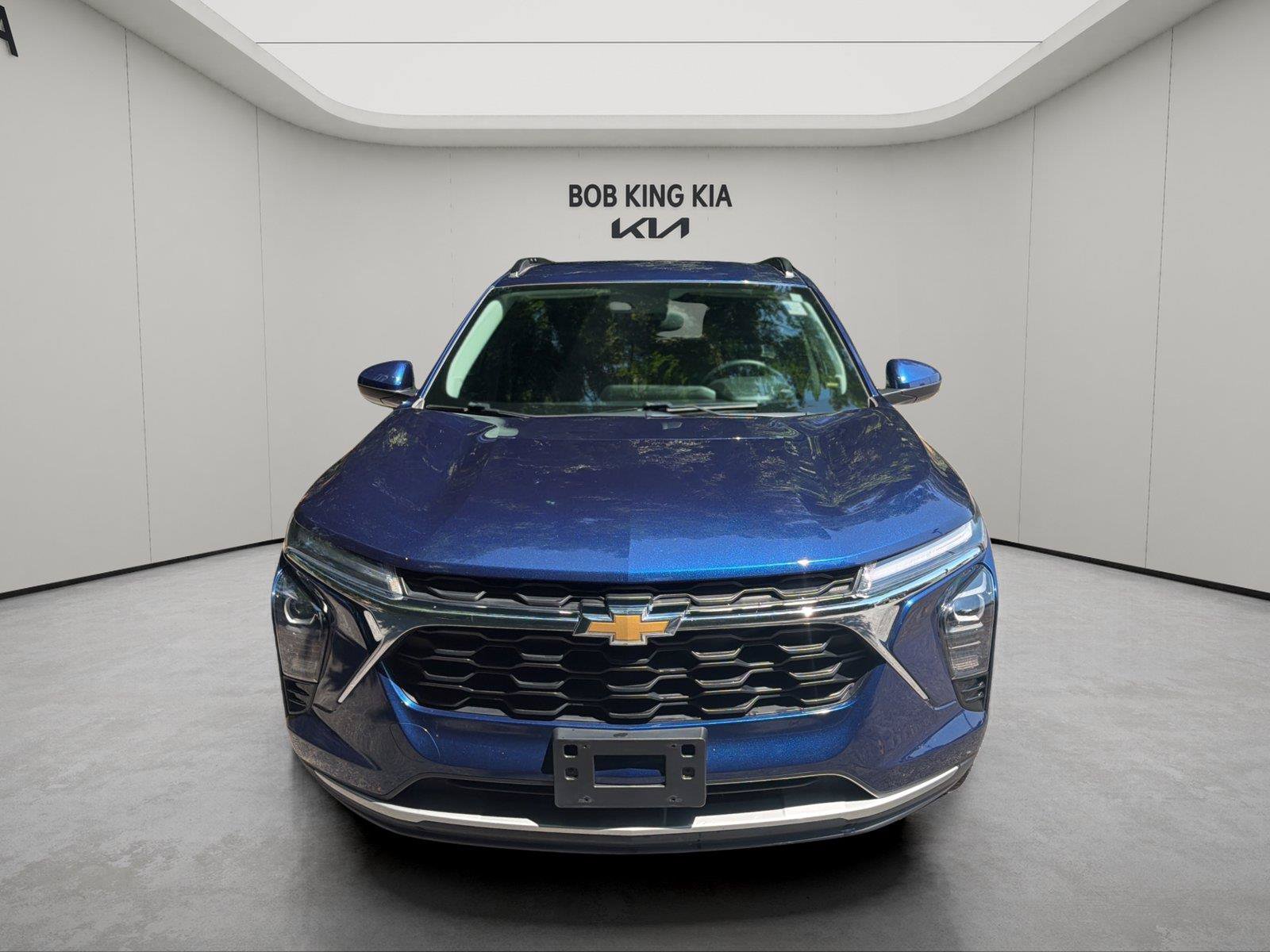 Used 2024 Chevrolet Trax LT w/ Driver Confidence Package FWD image 8