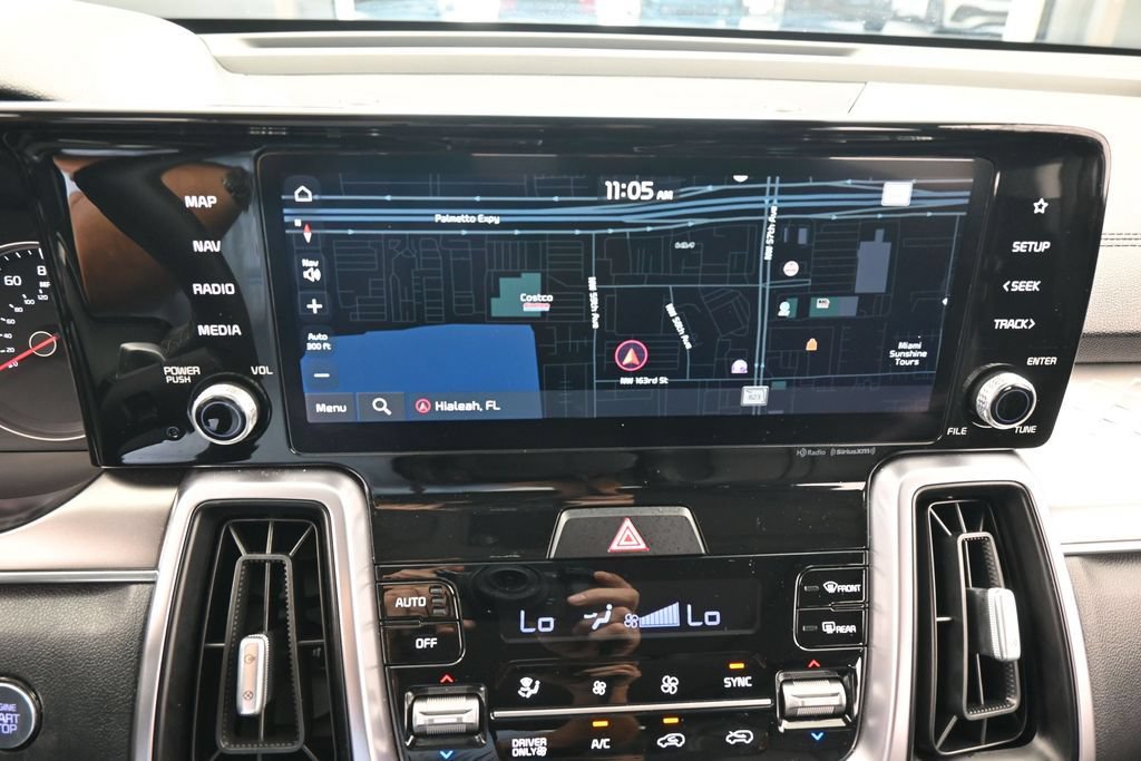 Used 2023 Kia Sorento EX w/ Panoramic Sunroof Package FWD image 21