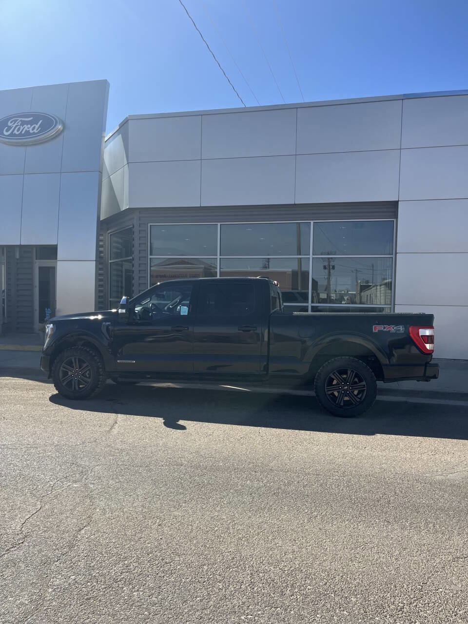 Used 2022 Ford F150 Lariat w/ Equipment Group 502A High image 6