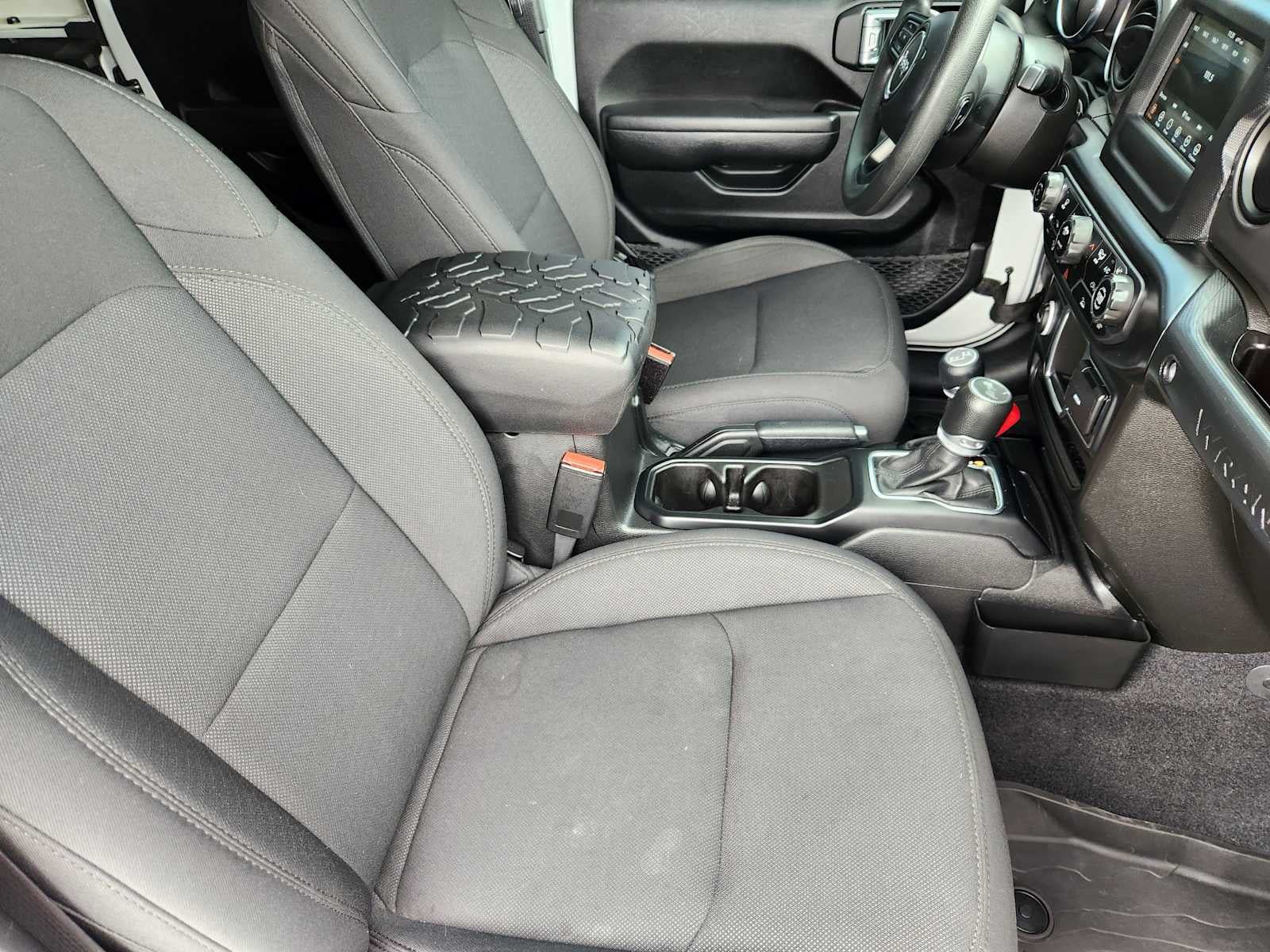 Used 2023 Jeep Wrangler Unlimited Sport AWD/4WD image 13